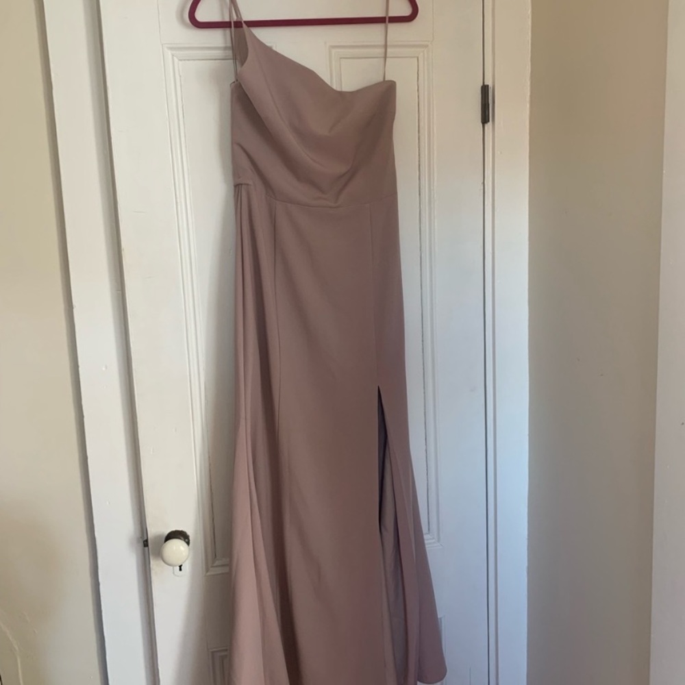 Amsale Sloan Dress in thistle (mauve) pink. Size 6 - fit length if you are 5’8+